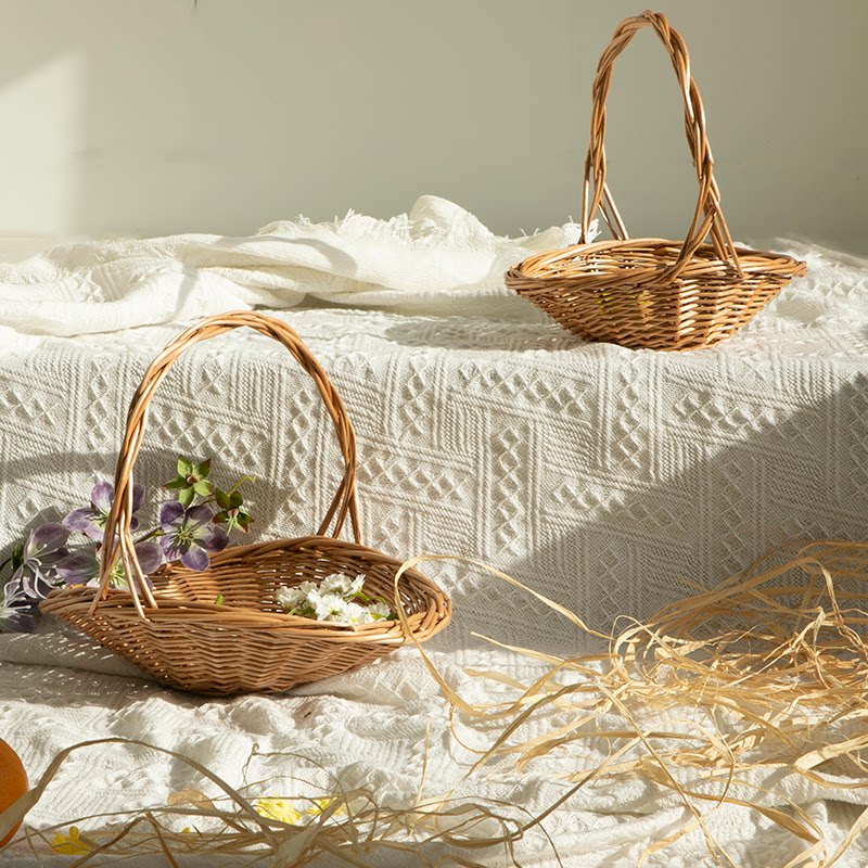 Wicker Picnic Basket with Handle,Willow Flower Girl Basket for Weddings，Garden and Home Decor -Wicker Storage Basket-Natural
