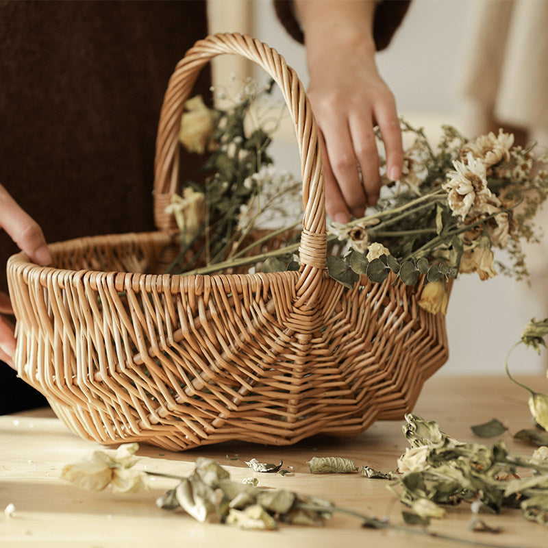 Wicker Picnic Basket with Handle,Willow Flower Girl Basket for Weddings，Garden and Home Decor -Wicker Storage Basket-Natural storage baskets, shopping baskets, picnic baskets, fruit baskets