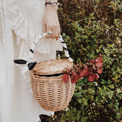 Willow Flower Girl Basket，Garden and Home Decor -Wicker Storage Basket-Natural, storage baskets, flower baskets, fruit baskets, gift baskets