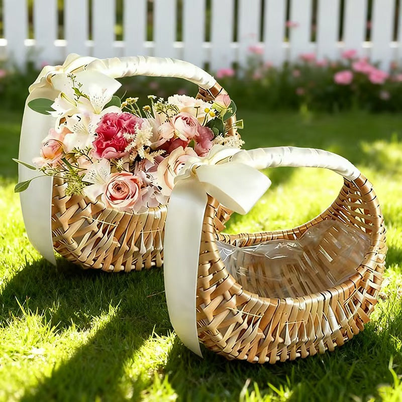 Small Gift Wicker Picnic Basket with Handle,Willow Flower Girl Basket for Weddings，Garden and Home Decor -Wicker Storage Basket-Natural