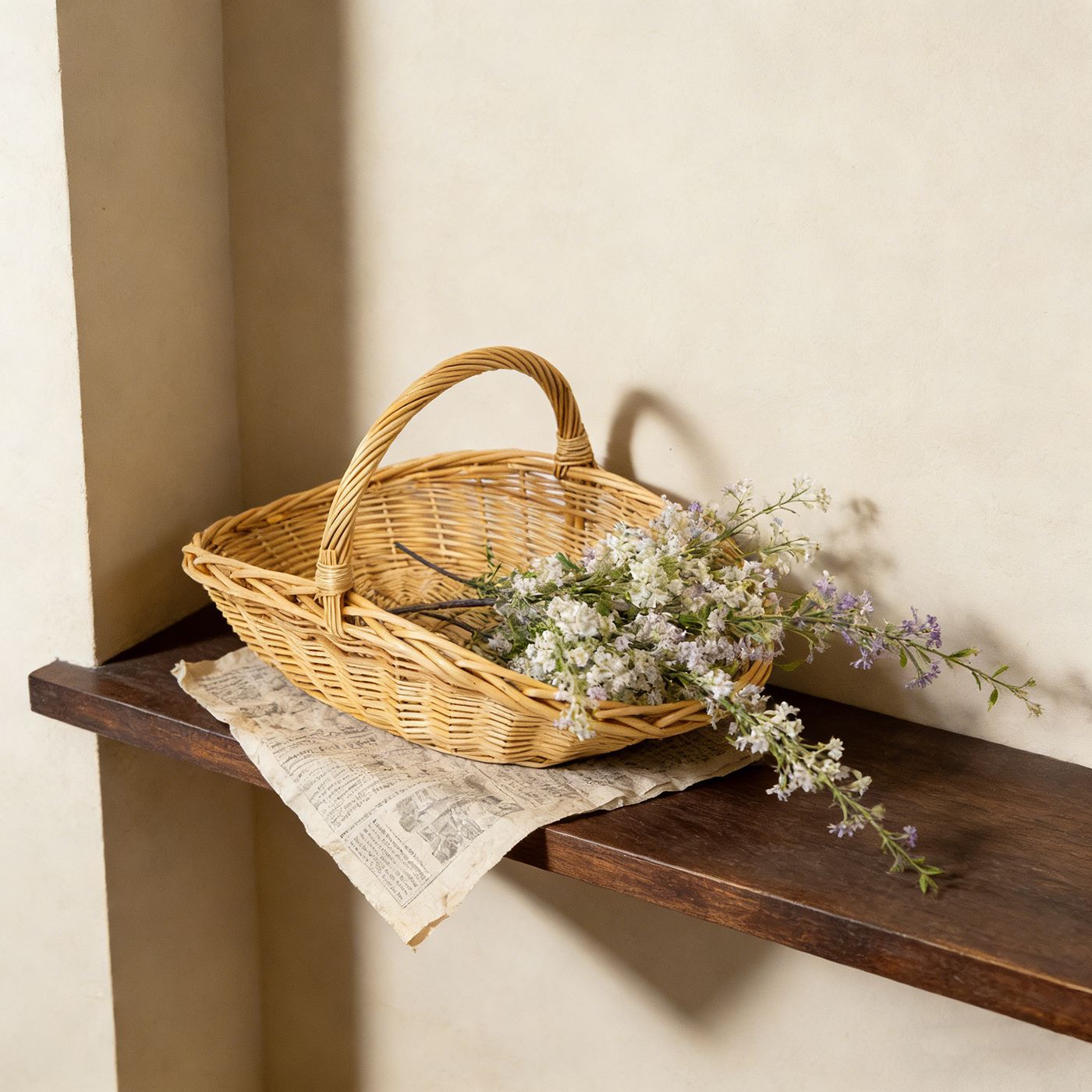 Wicker Picnic Basket with Handle, Garden and Home Decor -Wicker Storage Basket-Natural