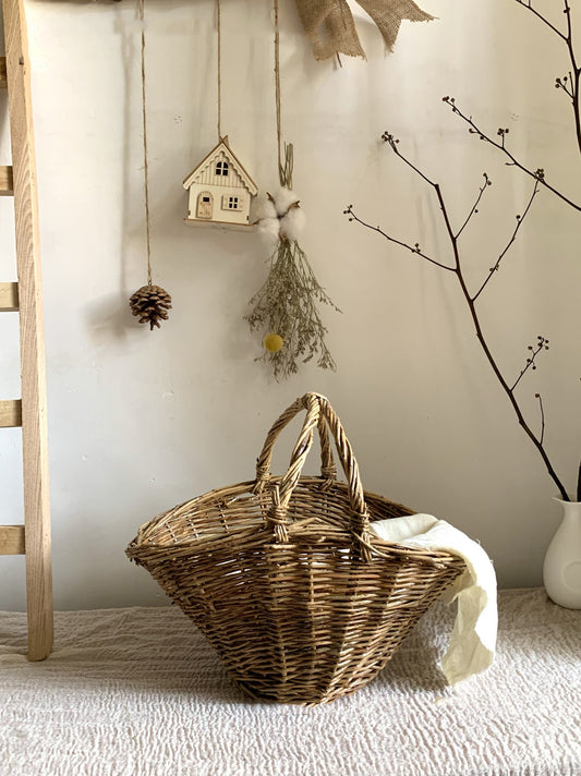 Wicker Picnic Basket with Handle, Garden and Home Decor -Wicker Storage Basket-Natural