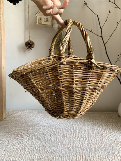 Wicker Picnic Basket with Handle, Garden and Home Decor -Wicker Storage Basket-Natural